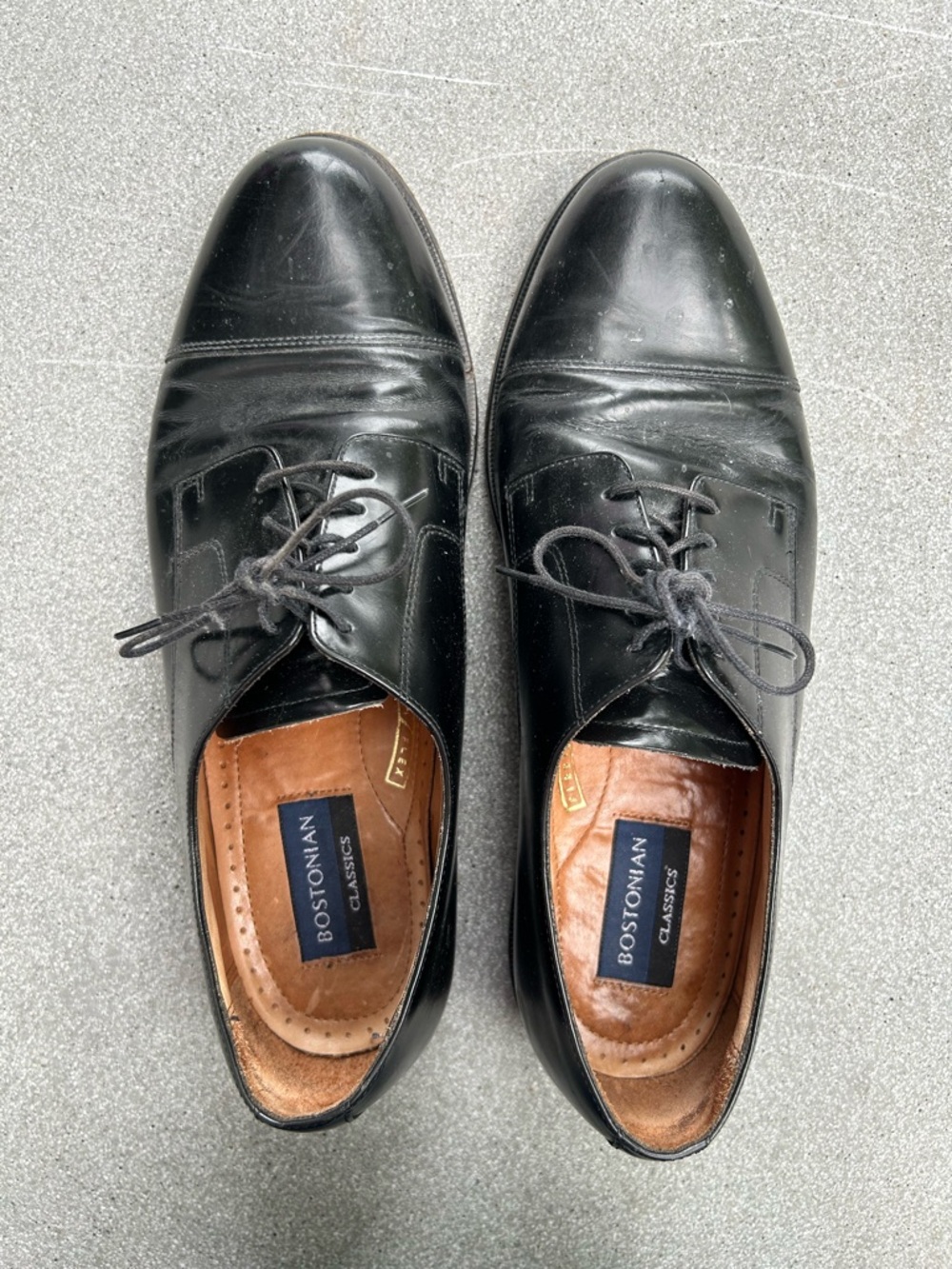 Bostonian Black Leather Cap-Toe Lace-Up Oxfords
